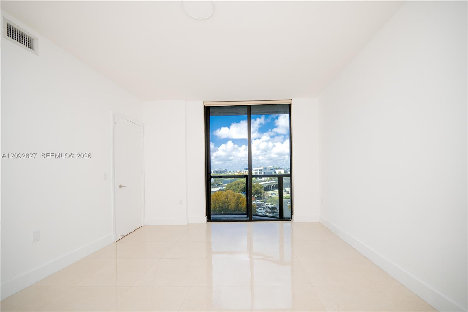 201 SW 17th Road gallery image #16