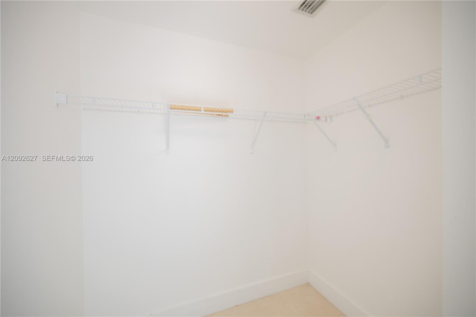 201 SW 17th Road gallery image #17