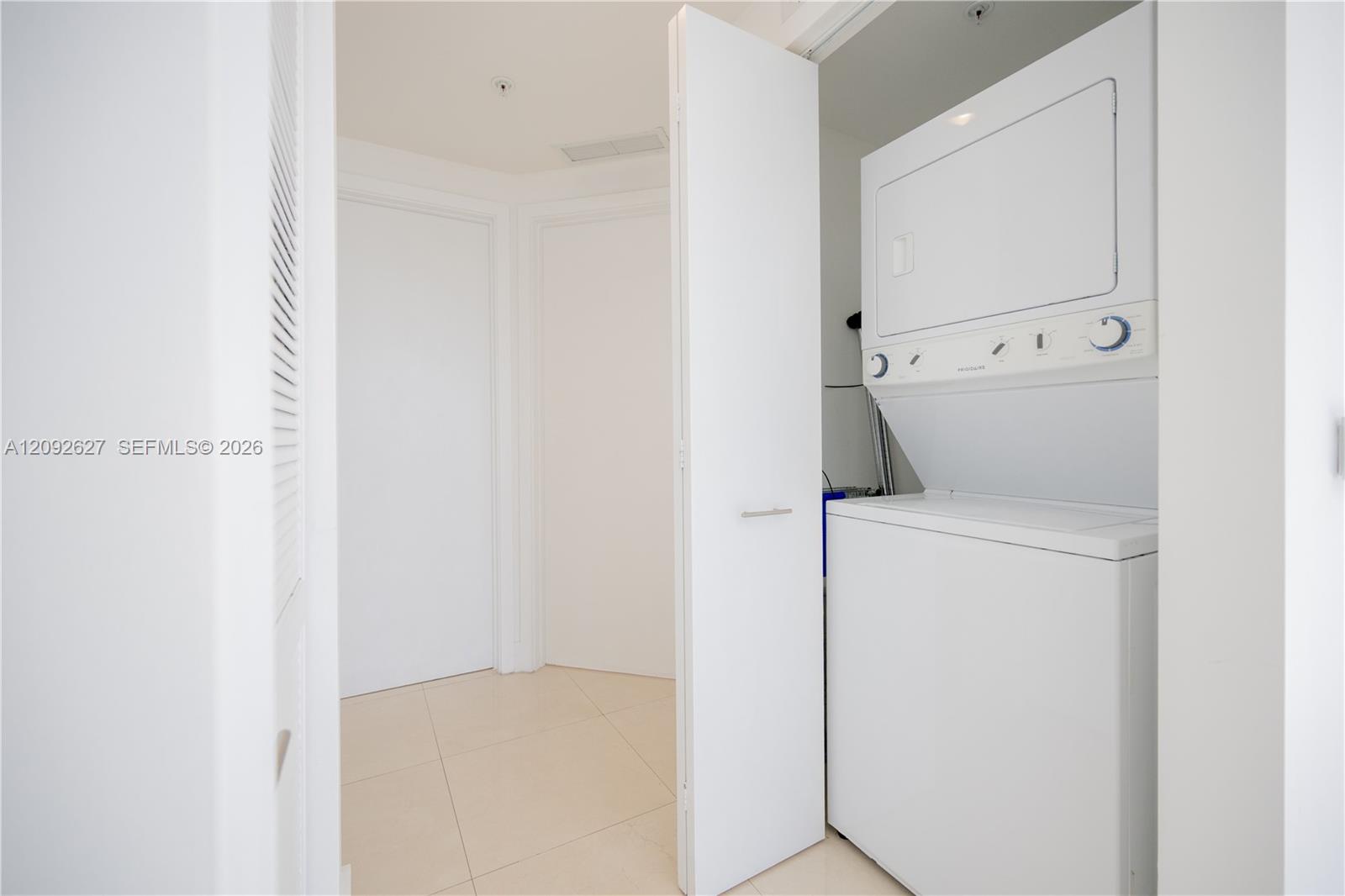 201 SW 17th Road gallery image #19