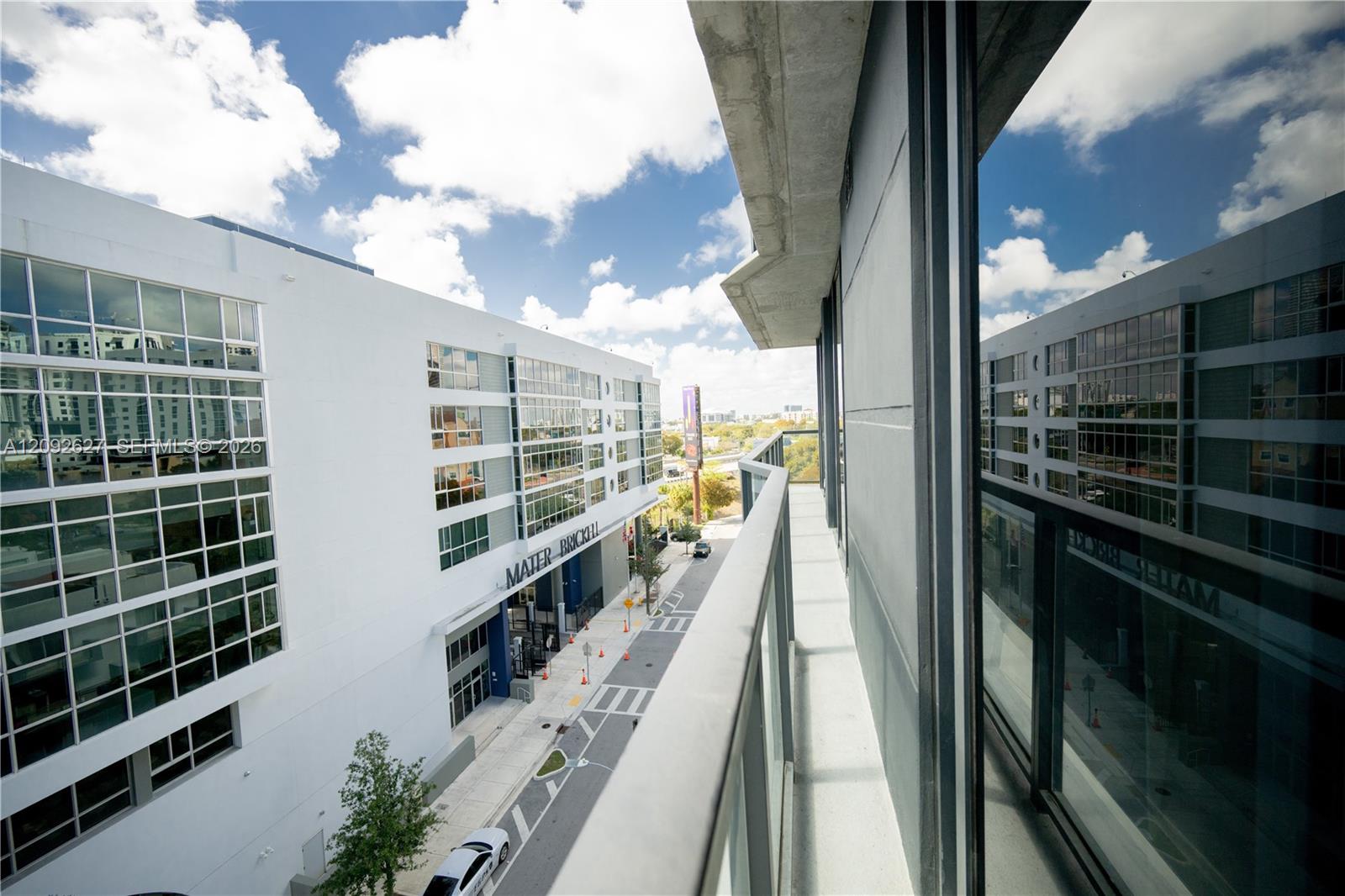 201 SW 17th Road gallery image #20