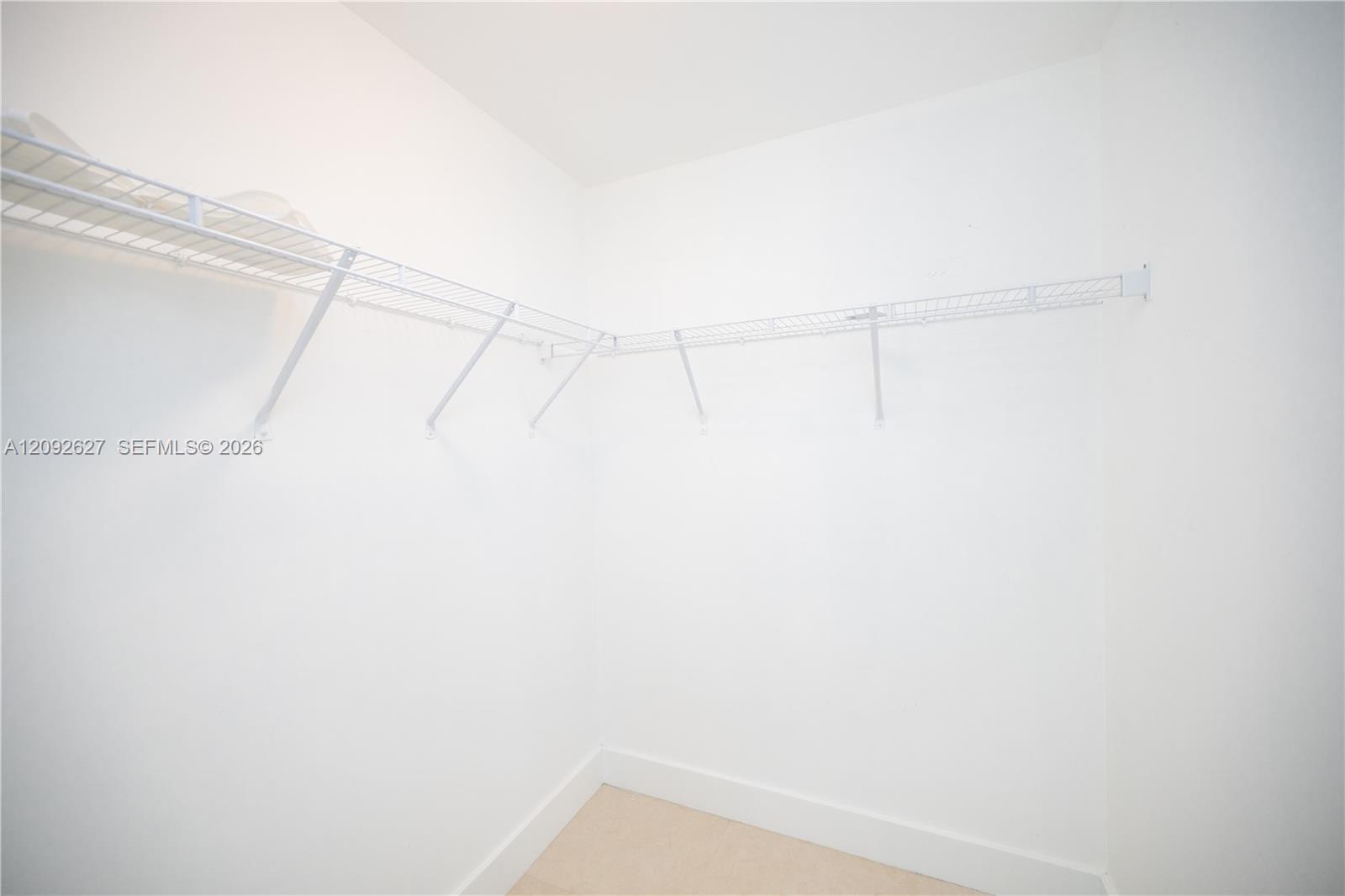 201 SW 17th Road gallery image #8