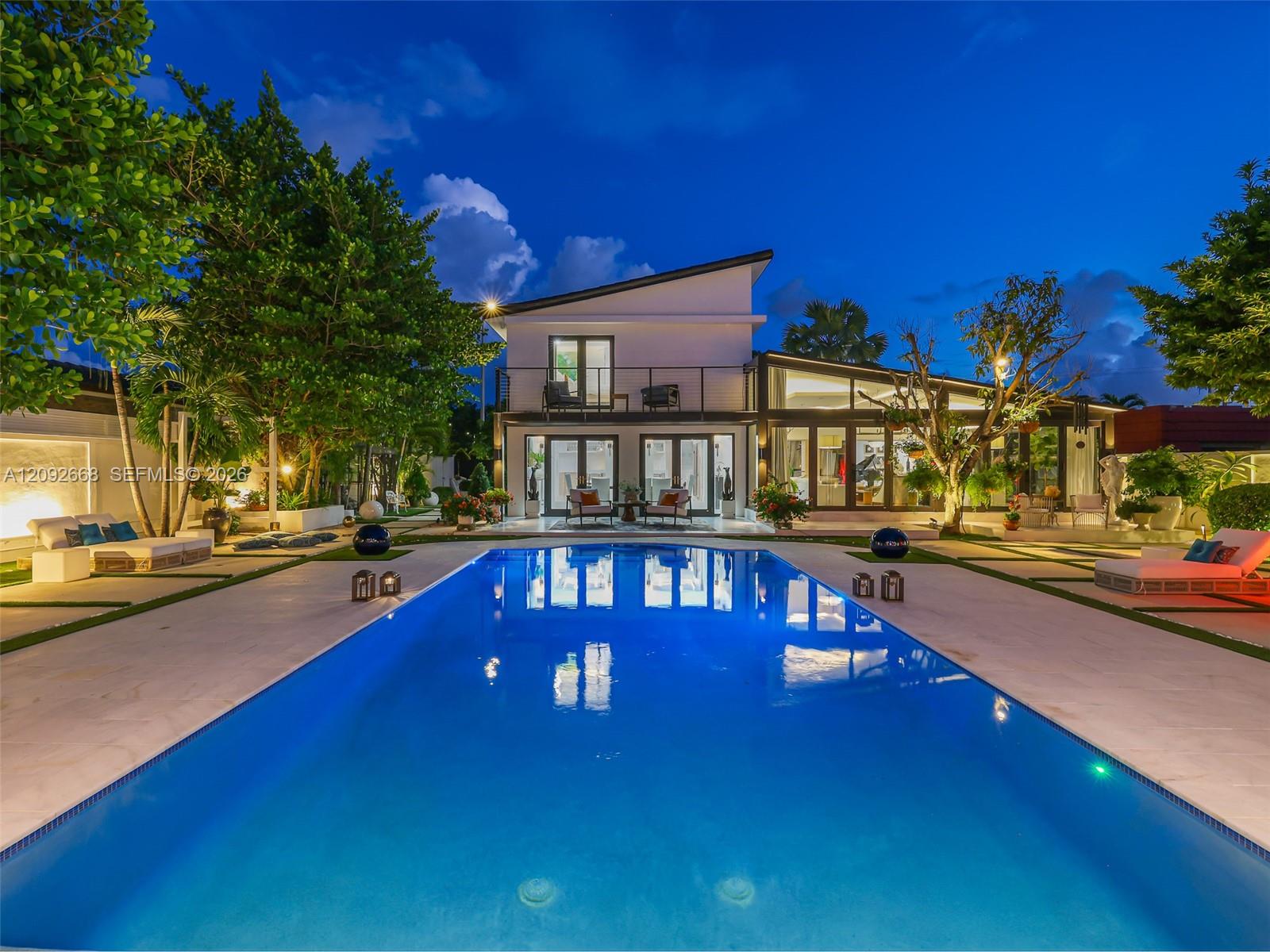 8761 SW 56th Street