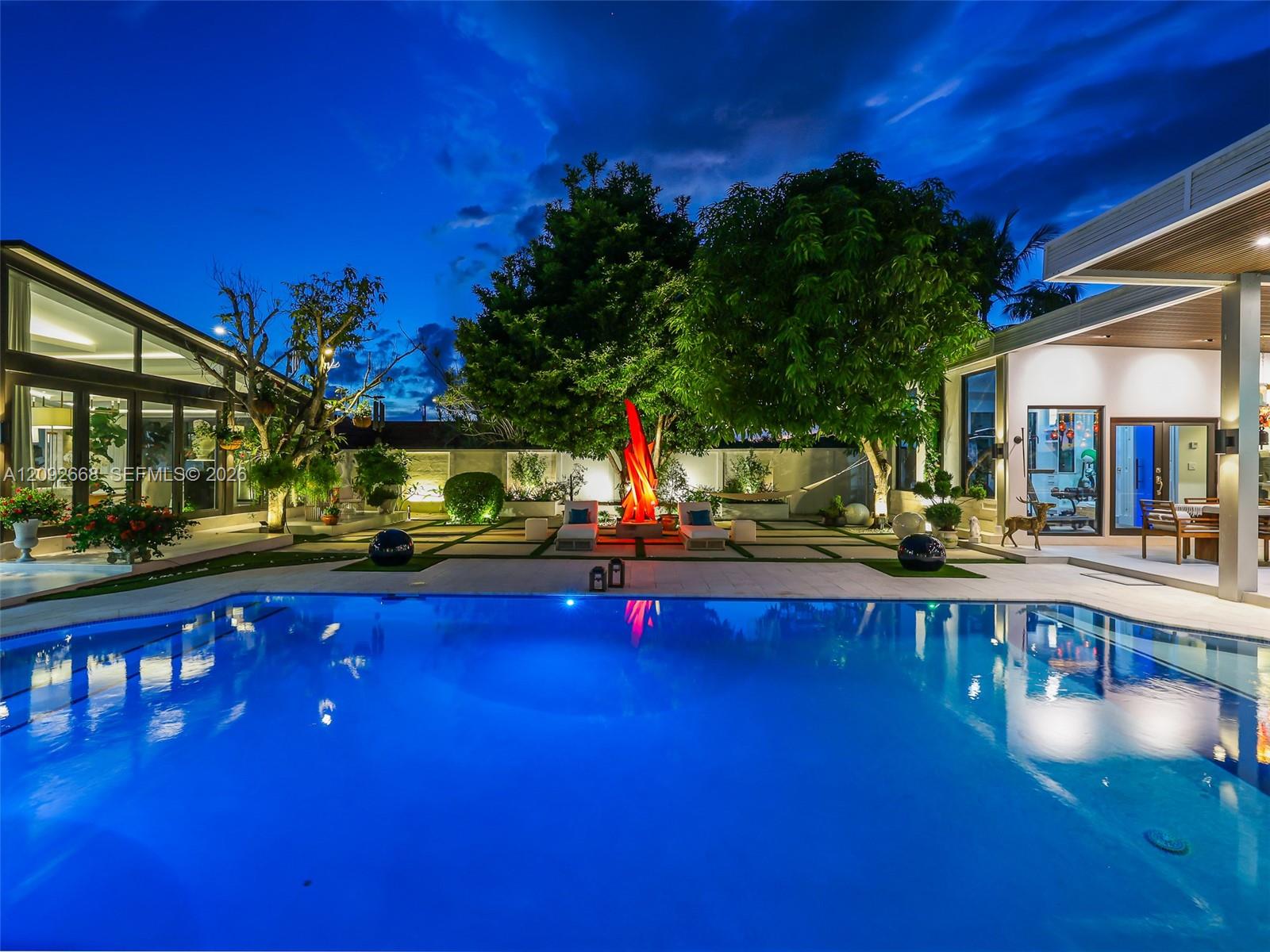 8761 SW 56th Street