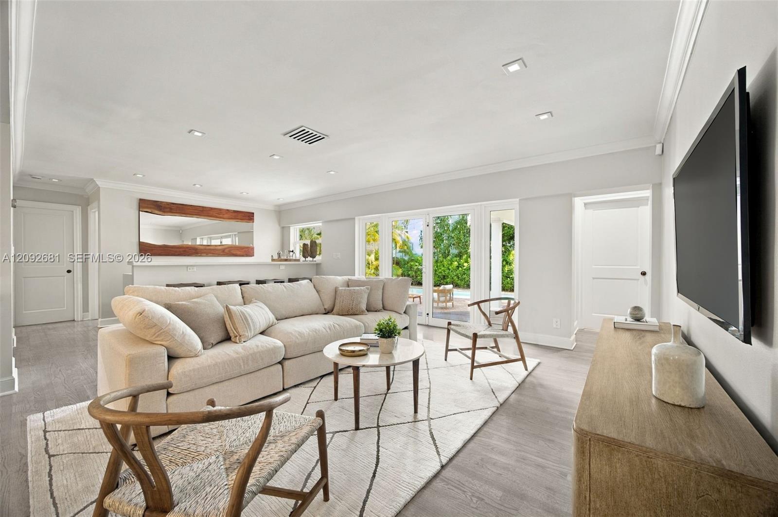 108 SE 17th Avenue gallery image #14