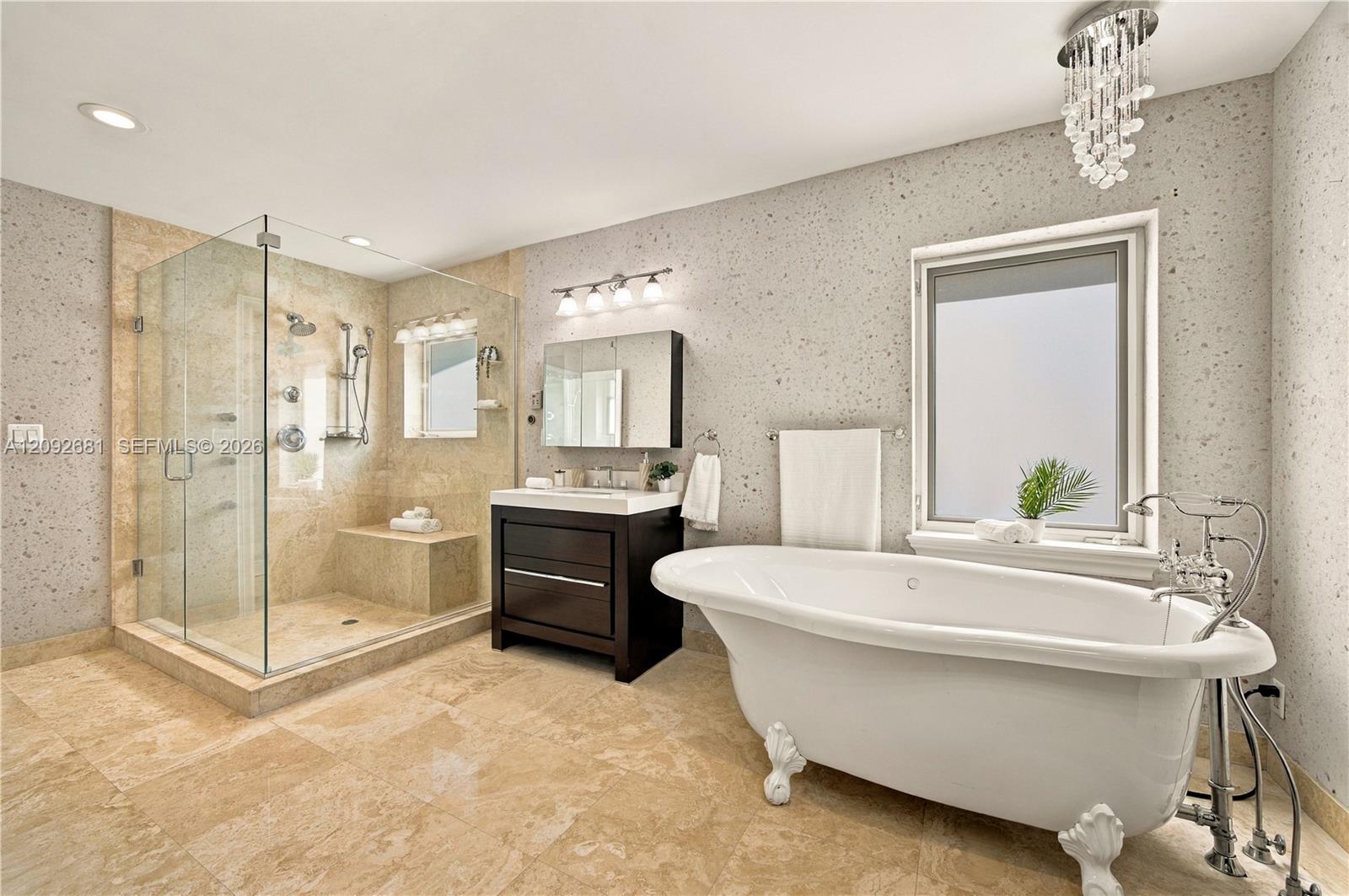 108 SE 17th Avenue gallery image #20