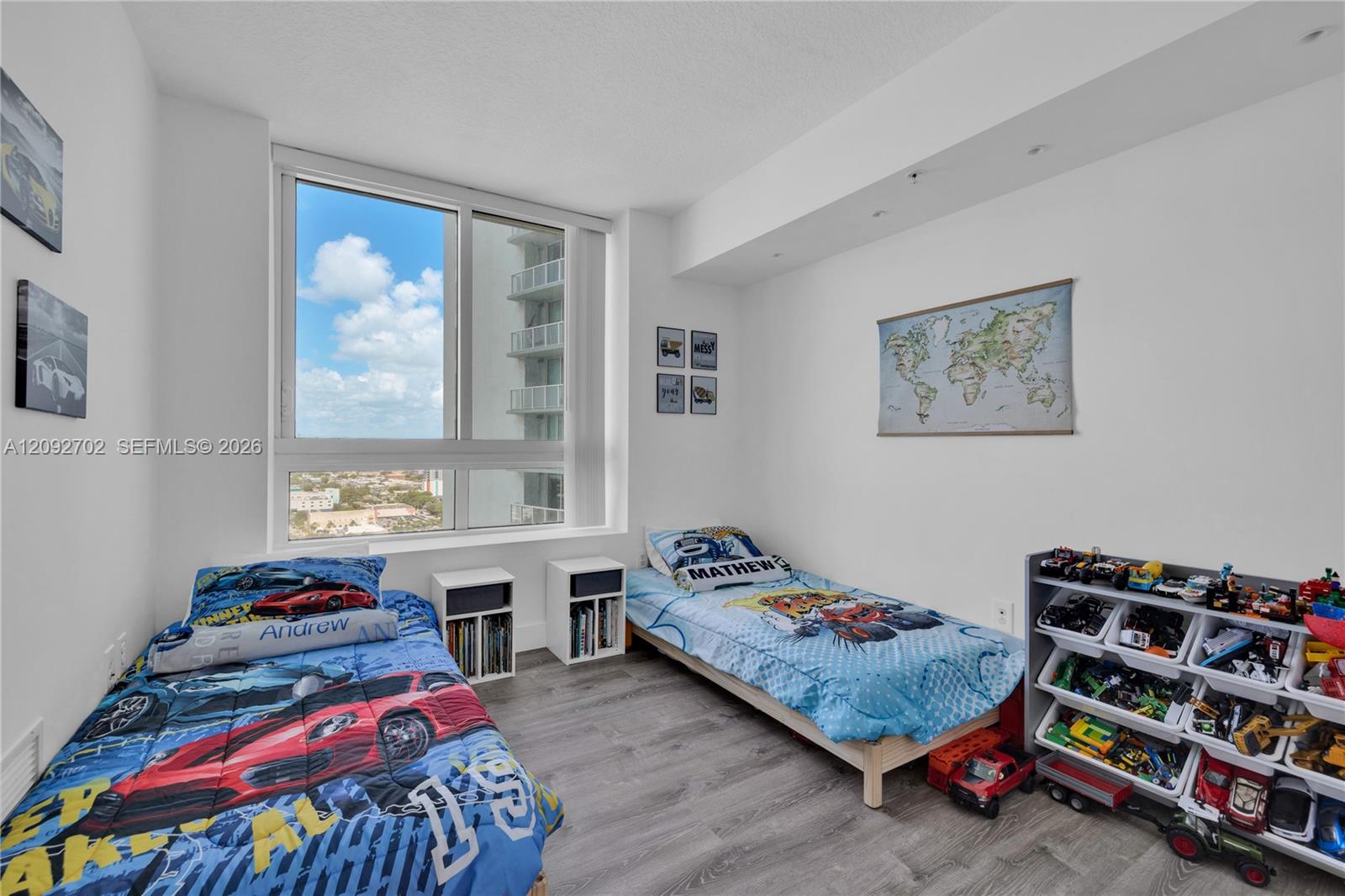1900 N Bayshore Drive gallery image #14