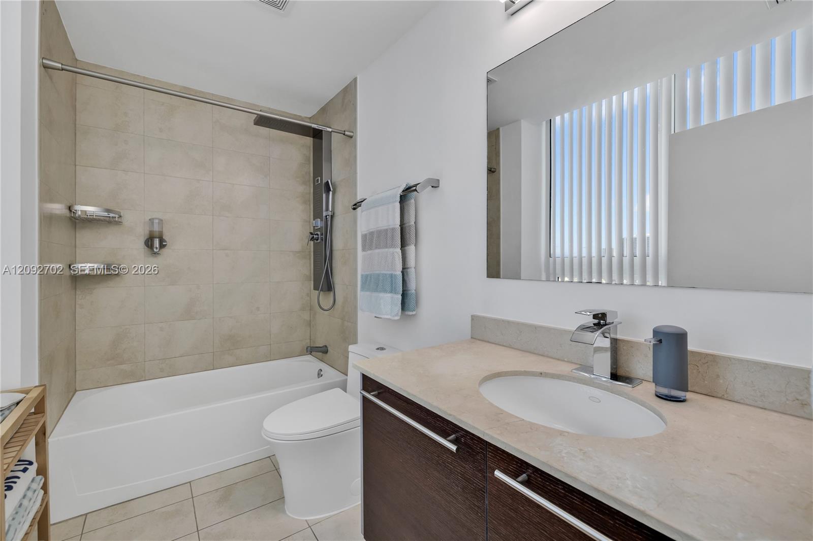 1900 N Bayshore Drive gallery image #22