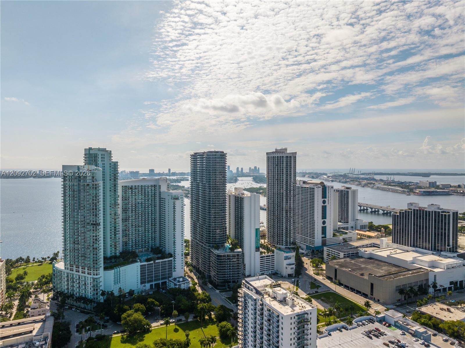 1900 N Bayshore Drive gallery image #29