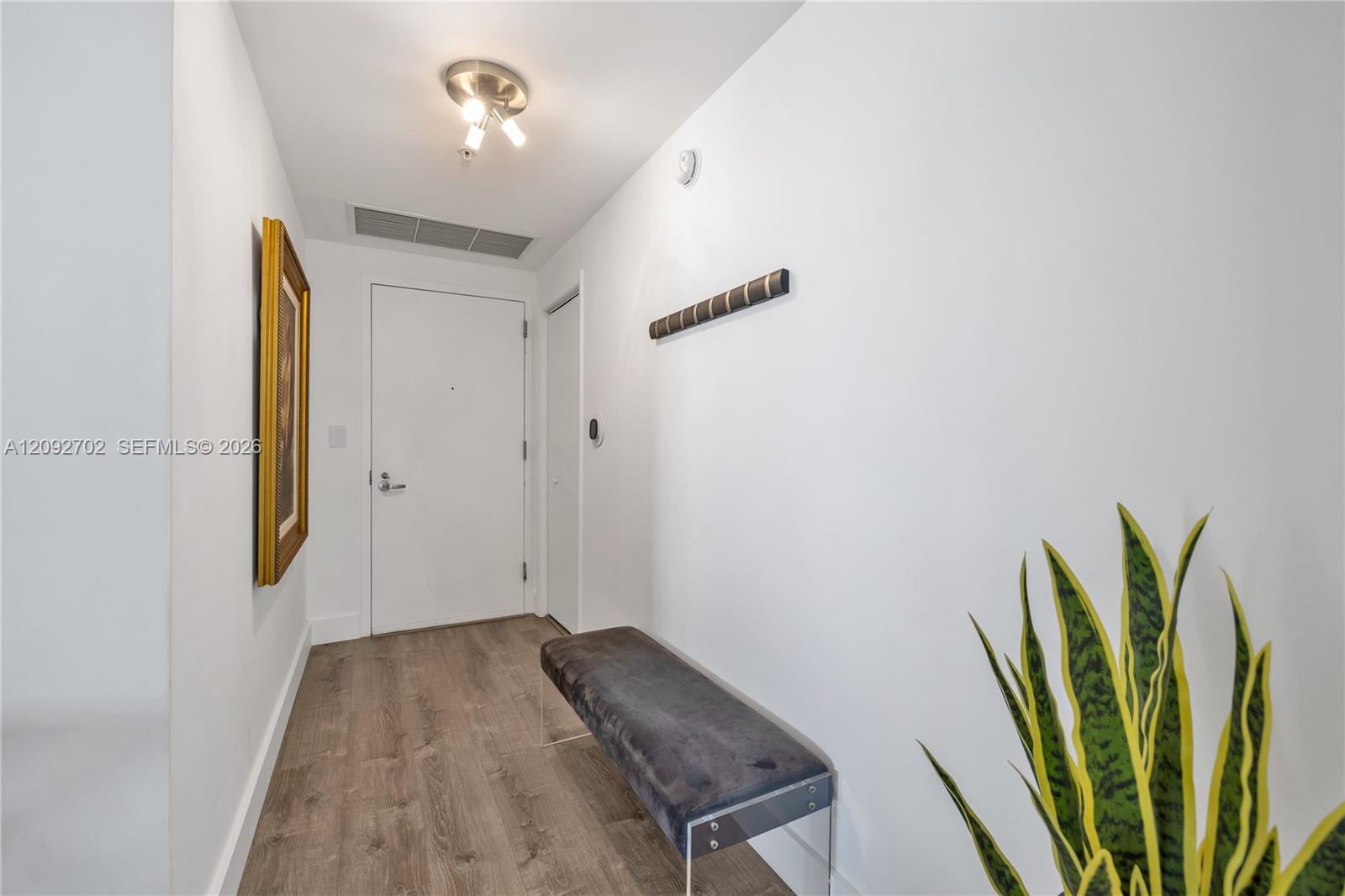 1900 N Bayshore Drive gallery image #3