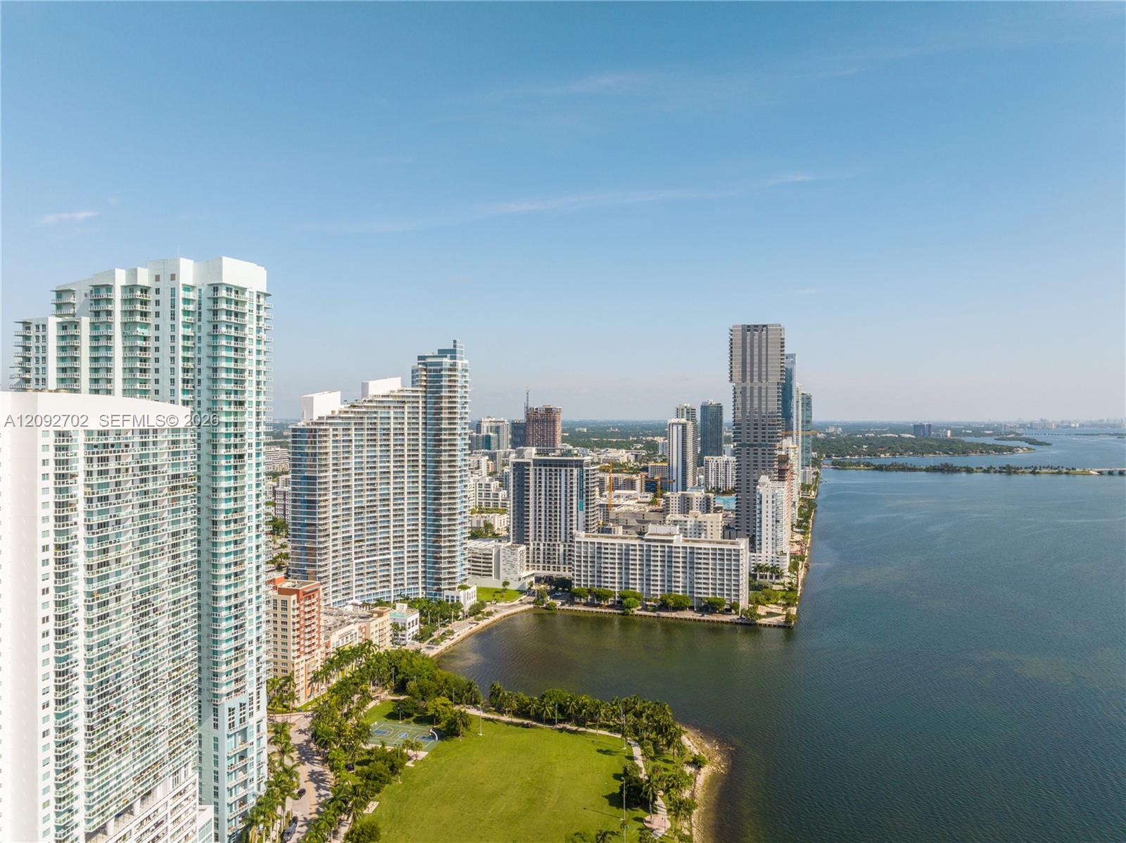 1900 N Bayshore Drive gallery image #30