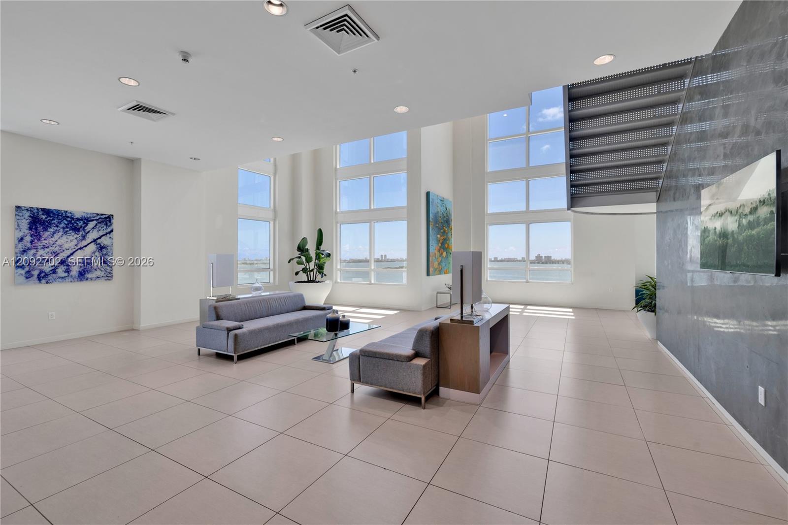 1900 N Bayshore Drive gallery image #33