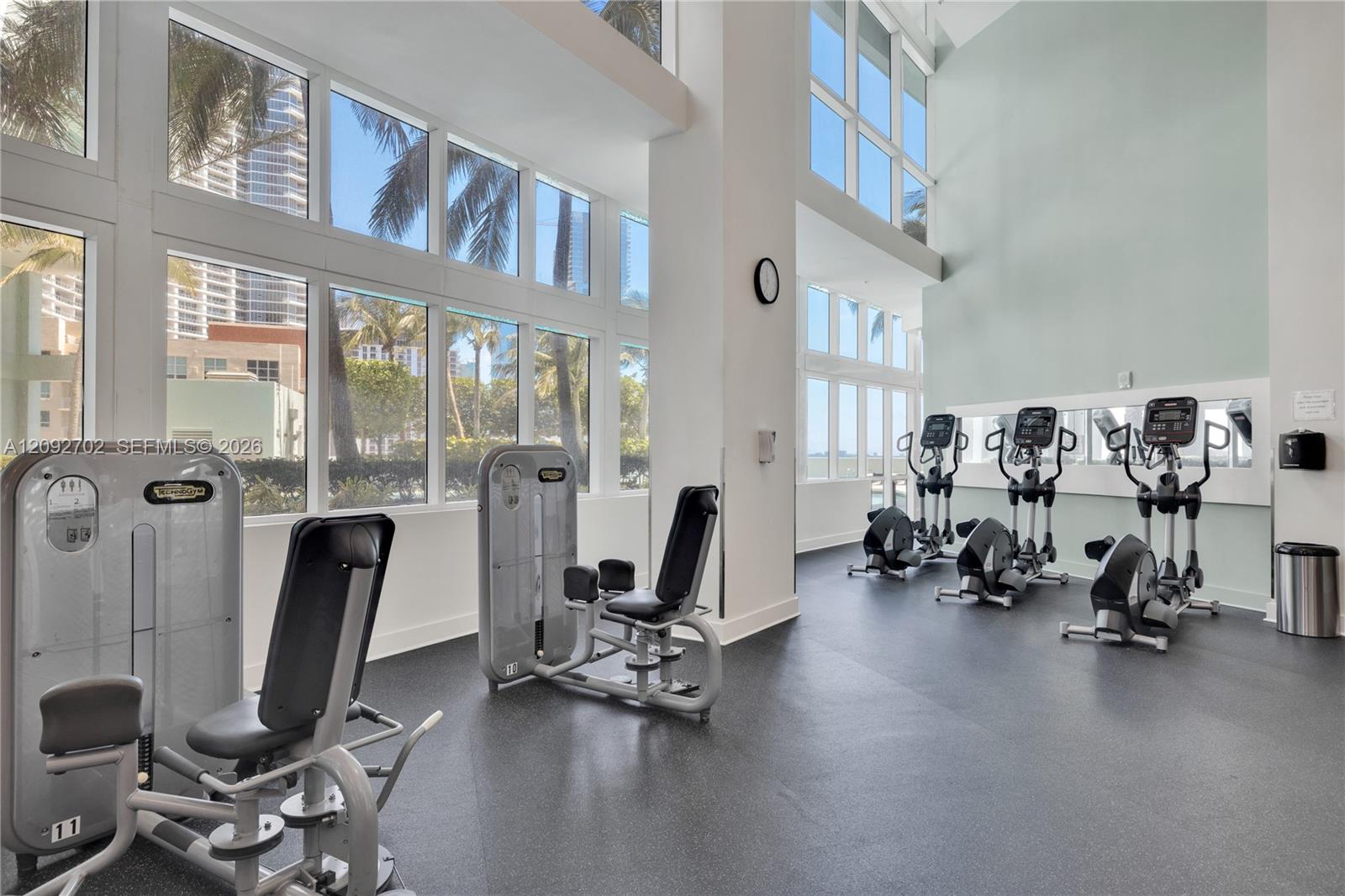 1900 N Bayshore Drive gallery image #37