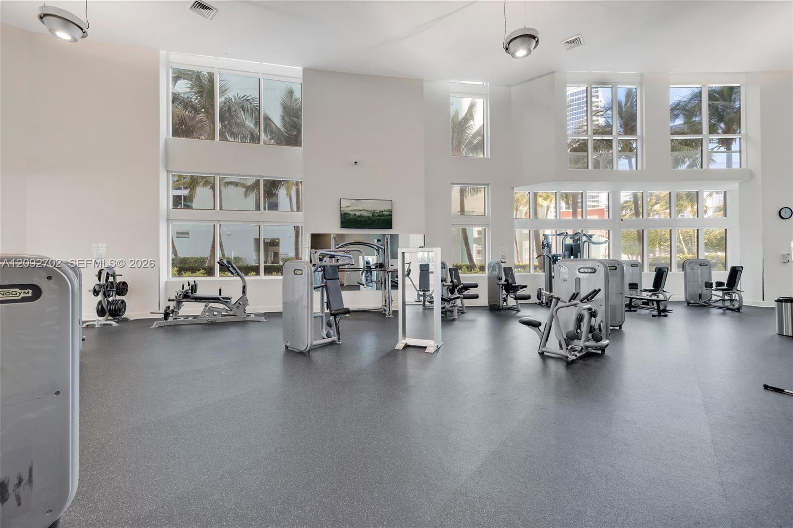 1900 N Bayshore Drive gallery image #38
