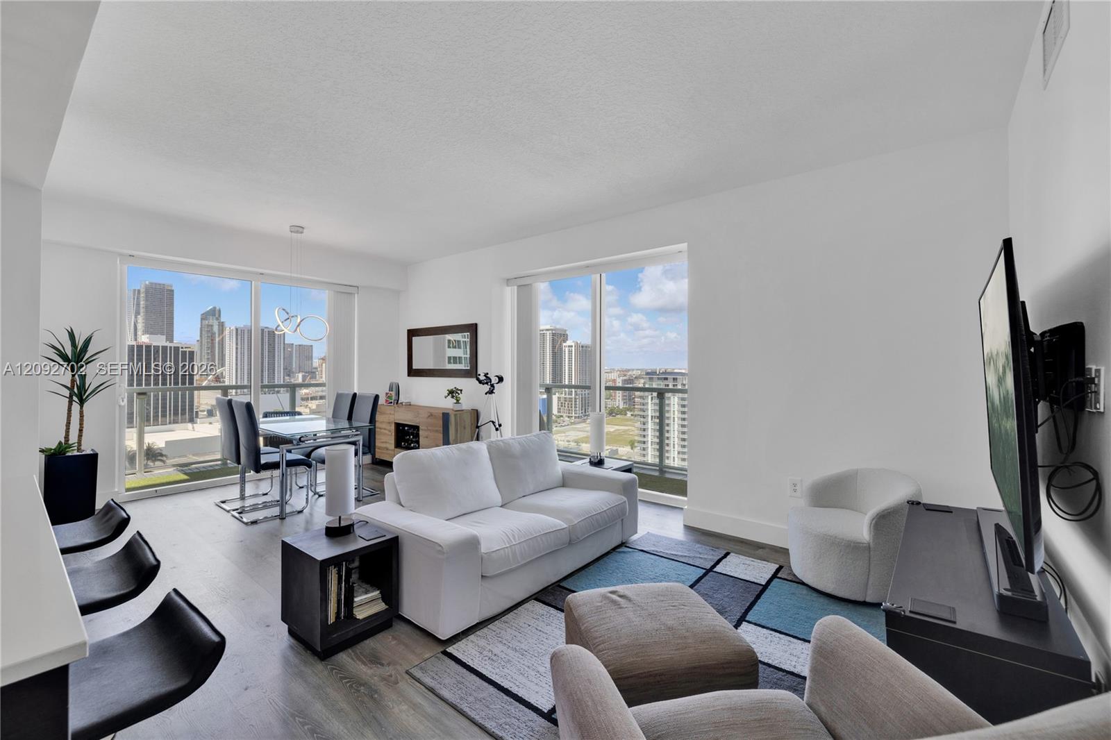 1900 N Bayshore Drive gallery image #7