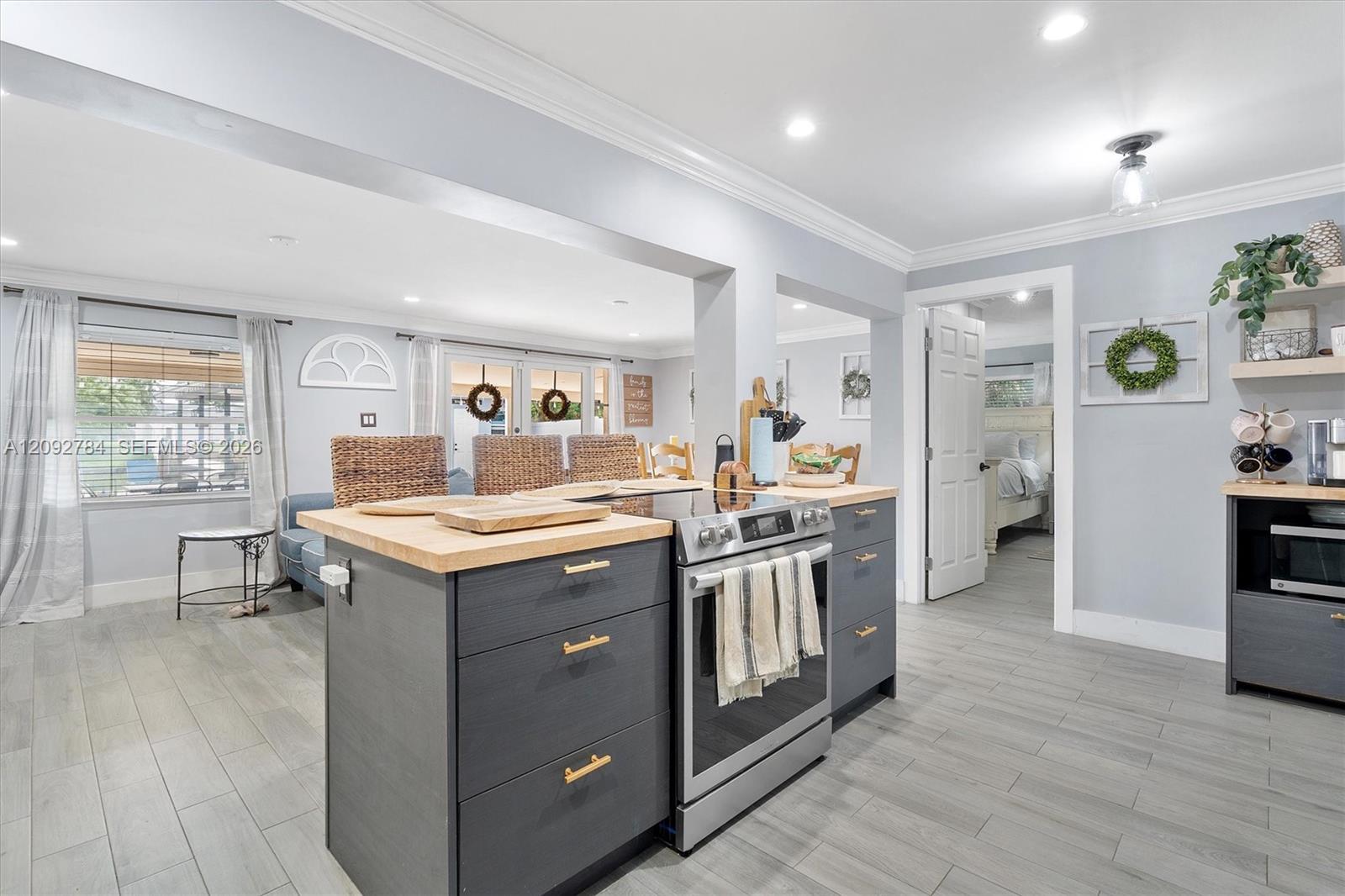 4716 SW 34th Terrace gallery image #24