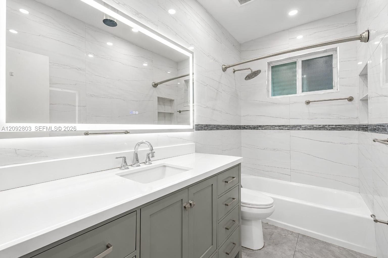 405 NE 150th Street