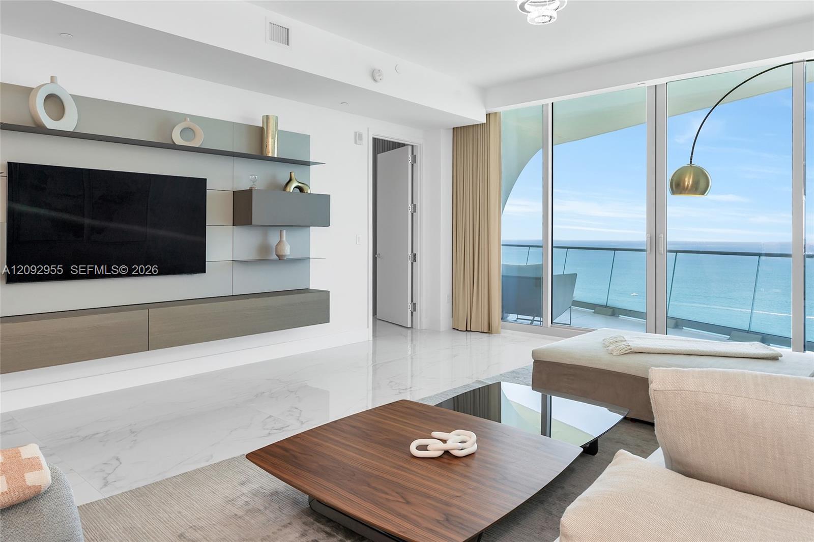 16901 Collins Avenue gallery image #15