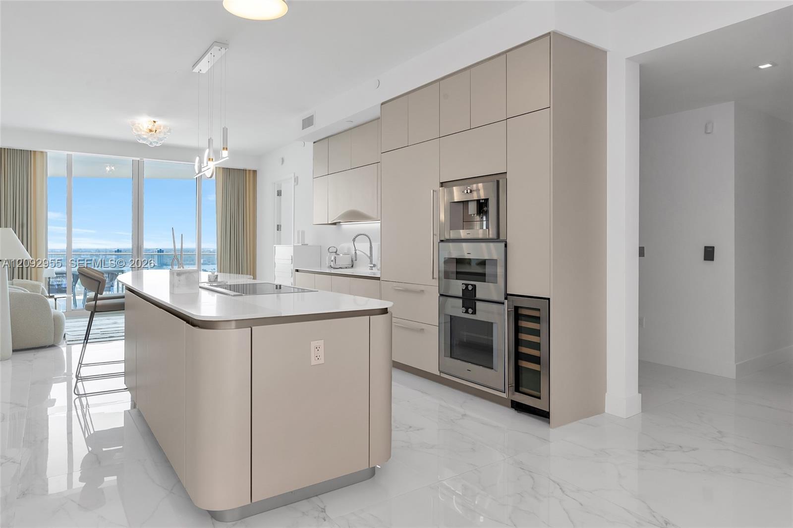 16901 Collins Avenue gallery image #26
