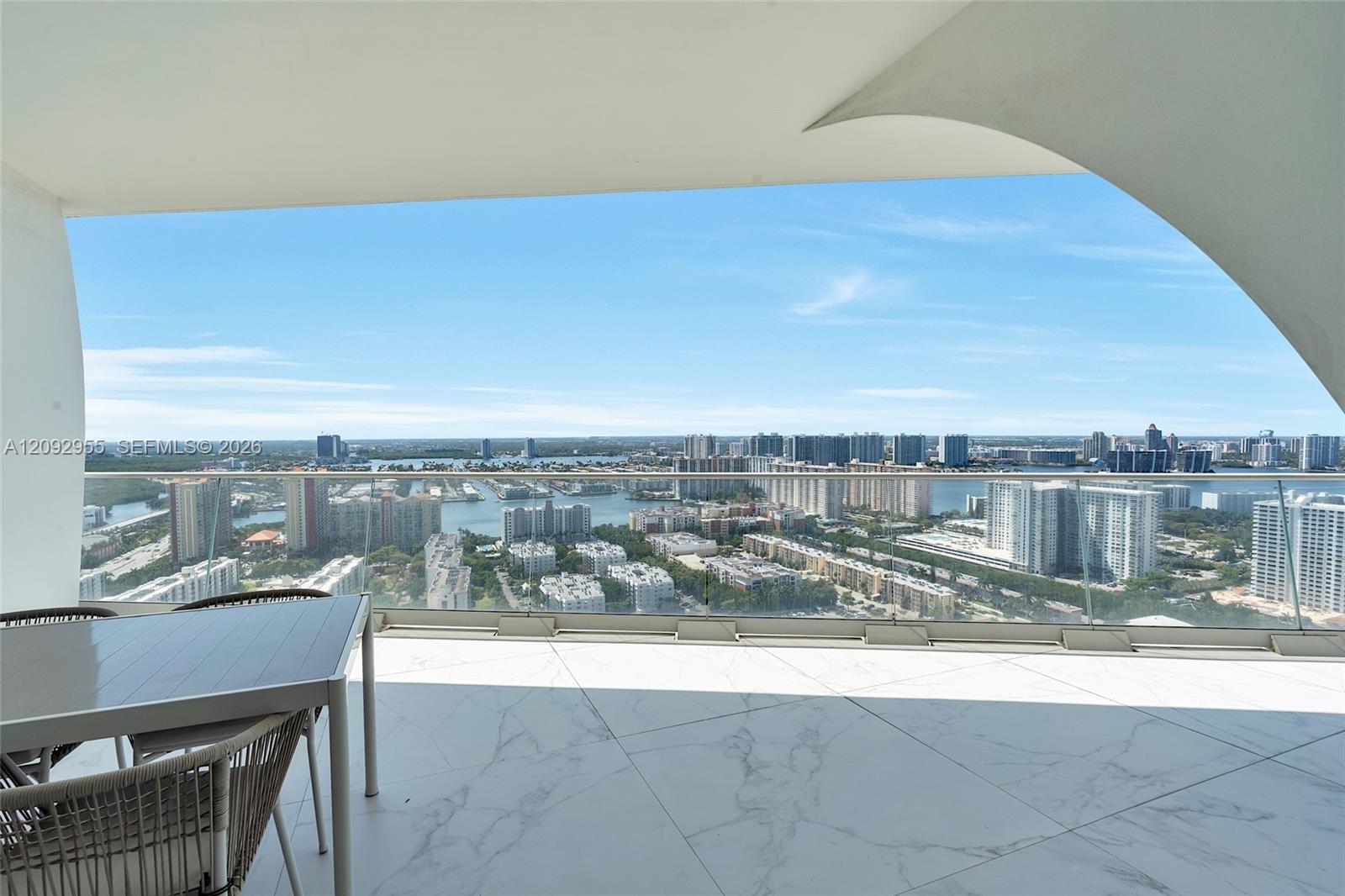 16901 Collins Avenue gallery image #41