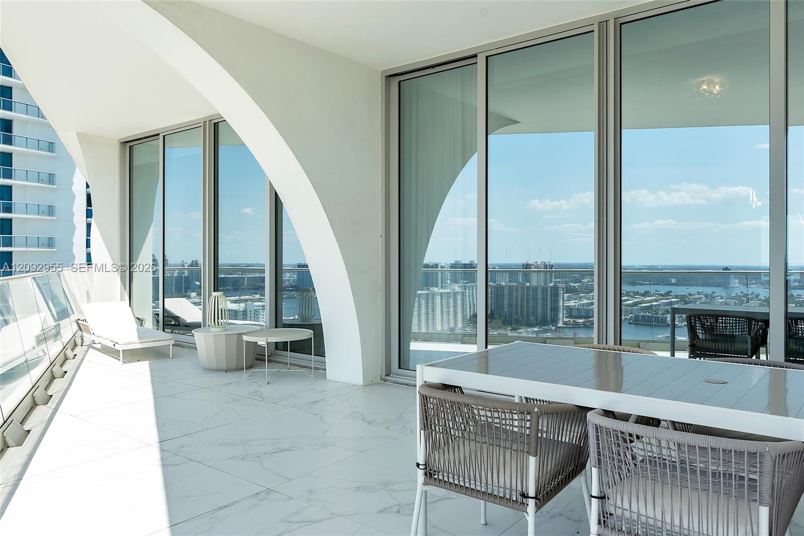 16901 Collins Avenue gallery image #42