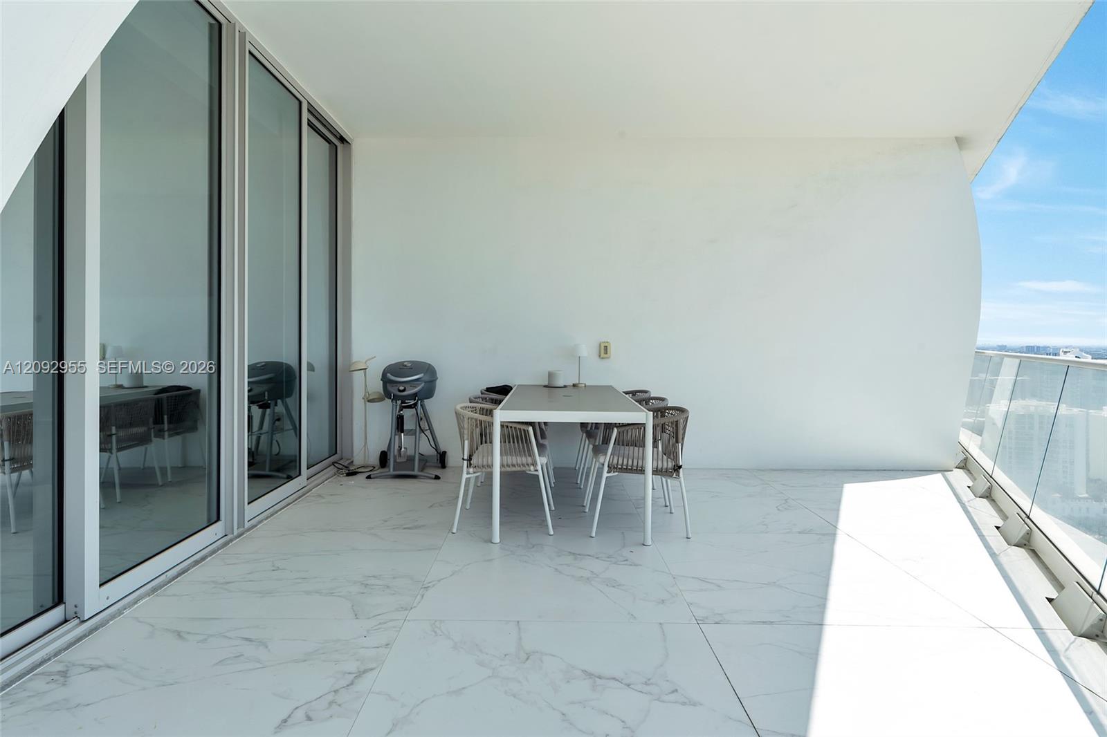 16901 Collins Avenue gallery image #45