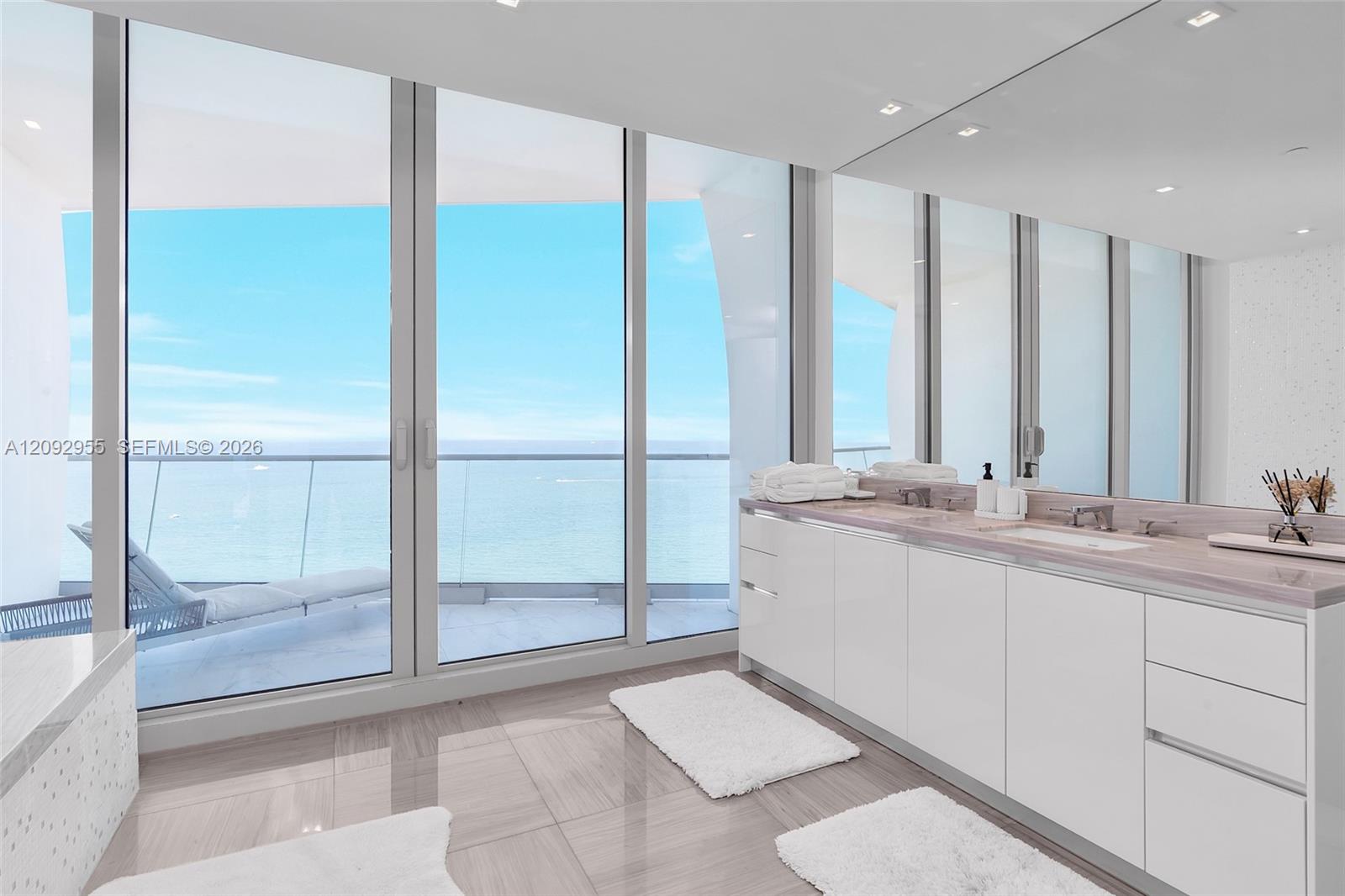 16901 Collins Avenue gallery image #65