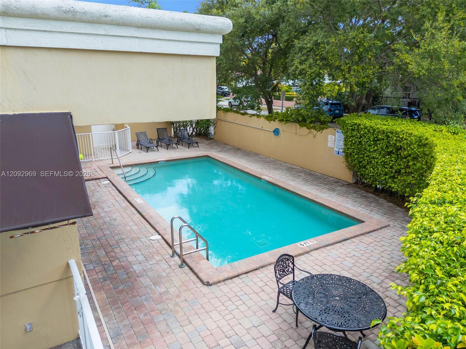 2425 SW 27th Avenue
