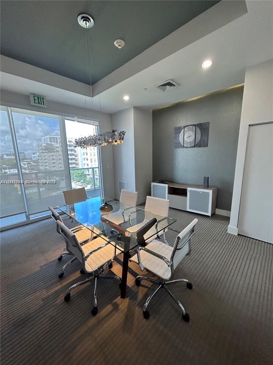 600 NE 27th Street