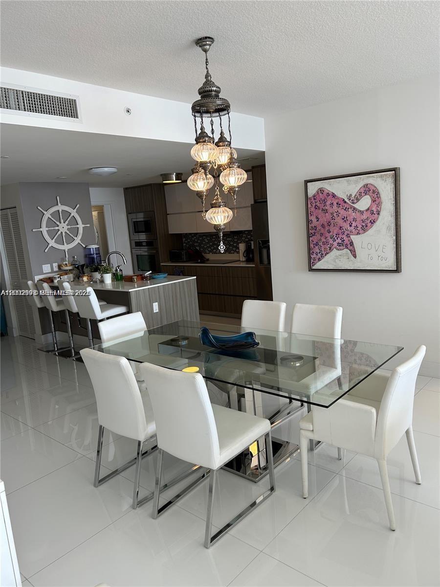 600 NE 27th Street