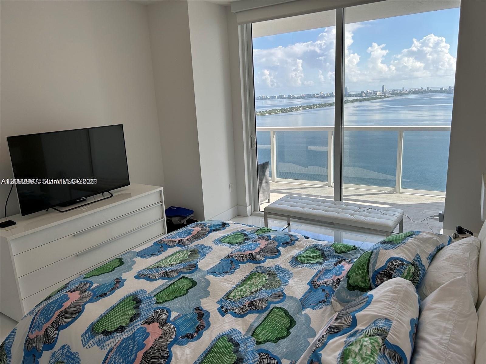 600 NE 27th Street