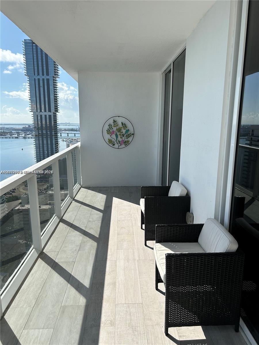 600 NE 27th Street