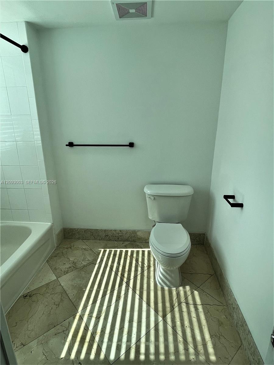 1250 S Miami Avenue gallery image #10
