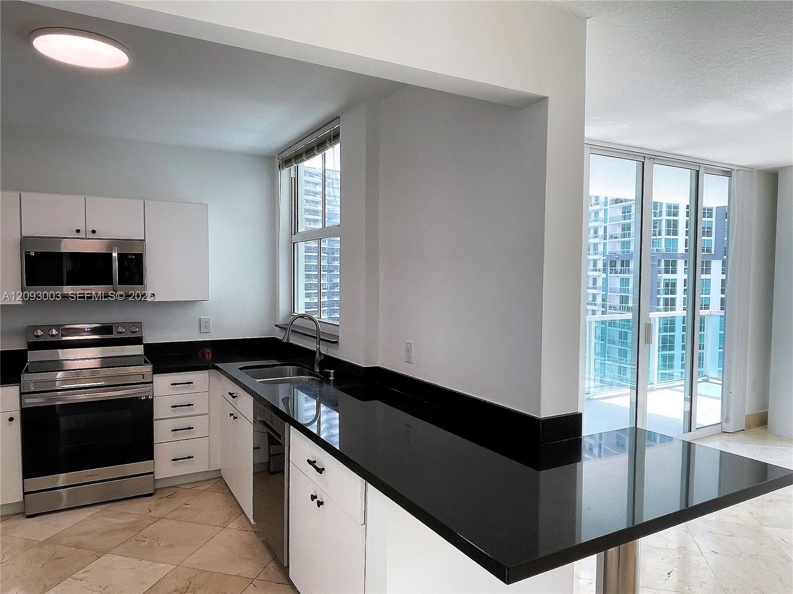 1250 S Miami Avenue gallery image #7