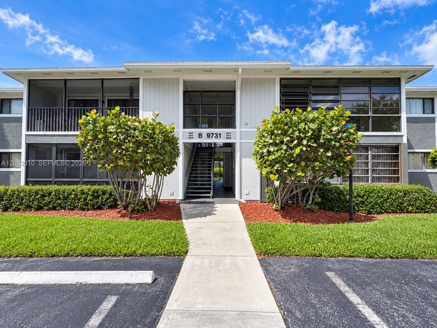 9731 Hammocks Boulevard