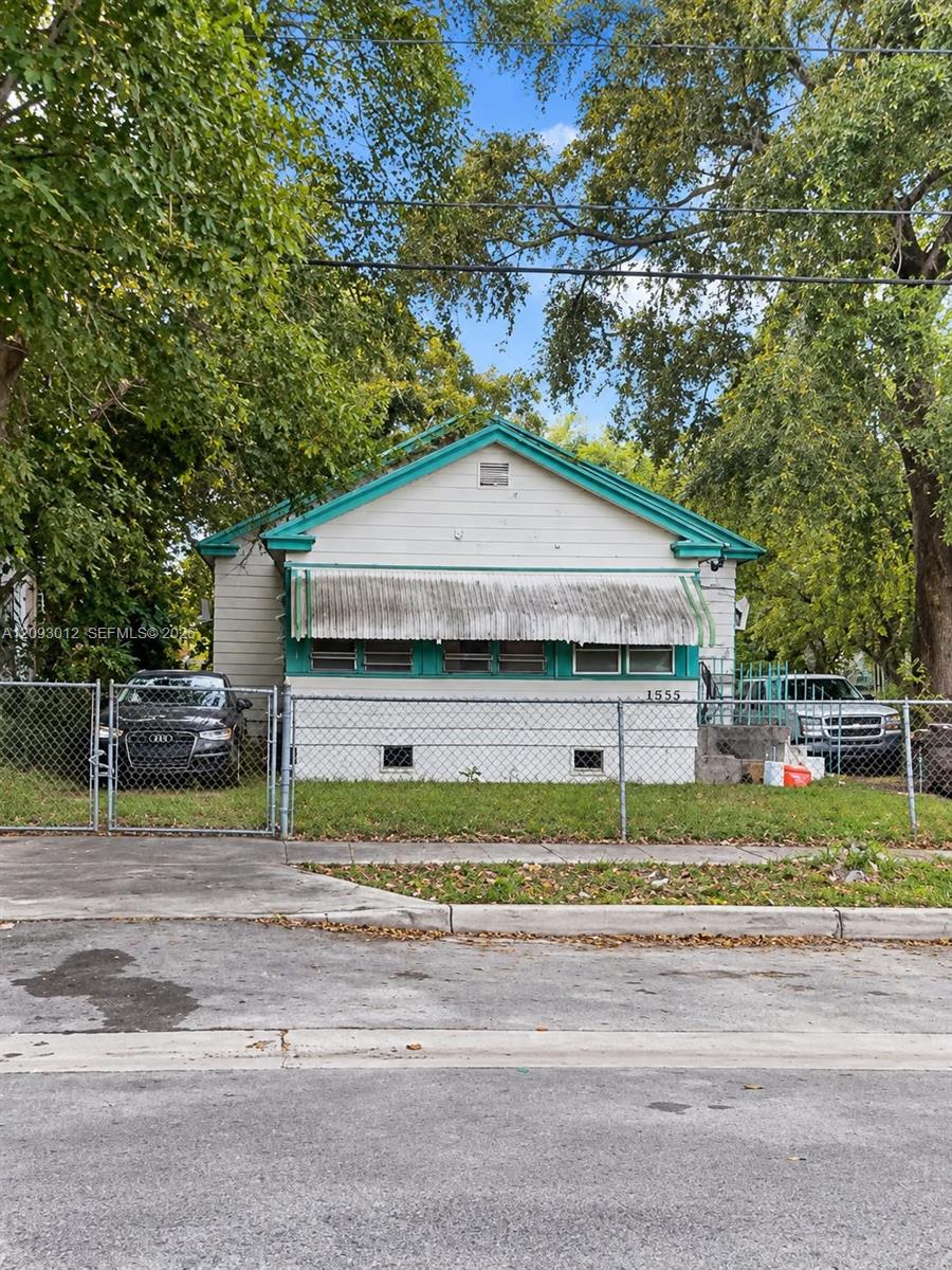 5830 NW 5th Avenue