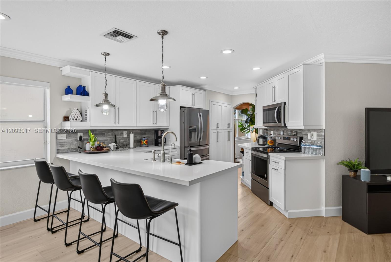 16424 Sapphire Place gallery image #28