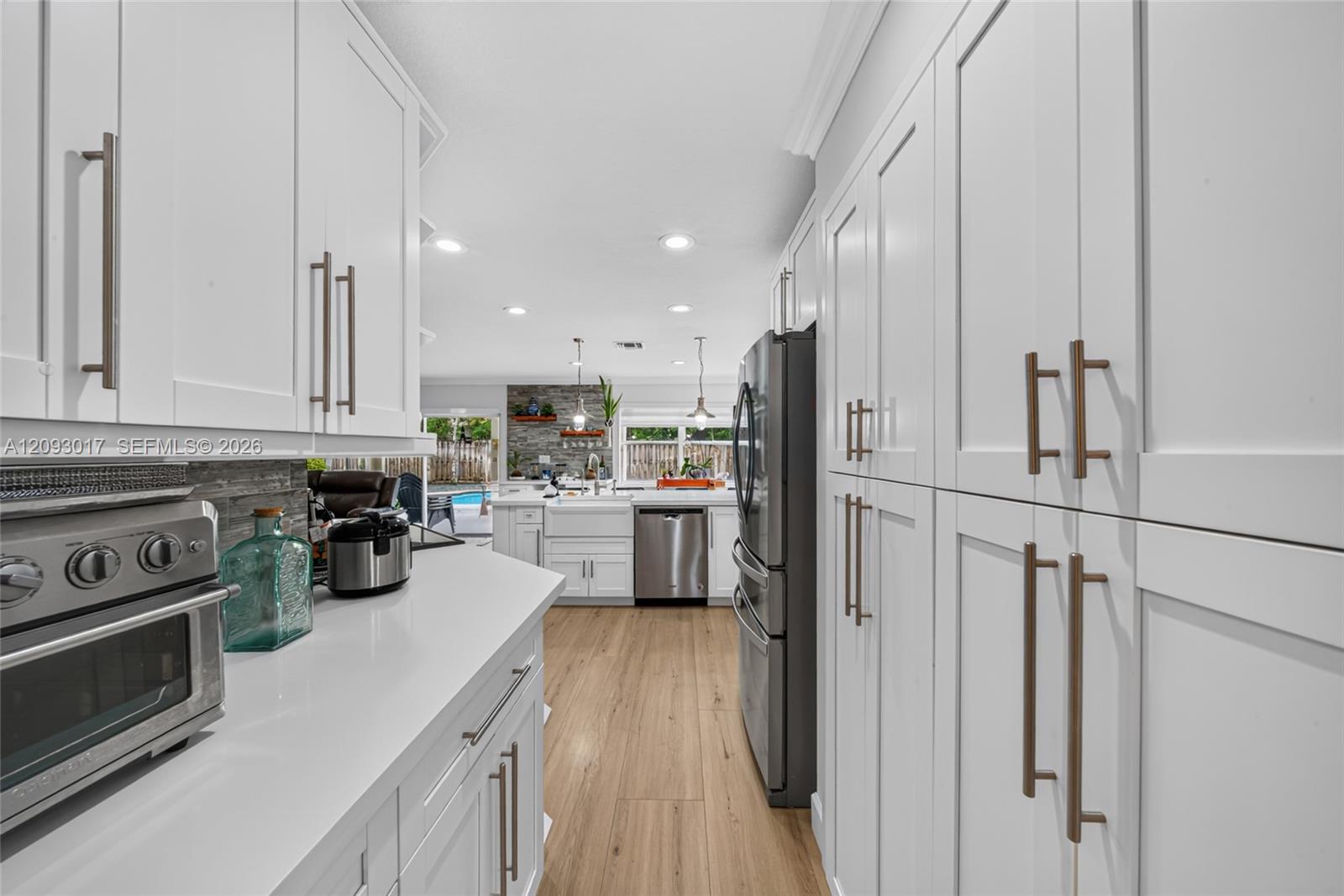 16424 Sapphire Place gallery image #30