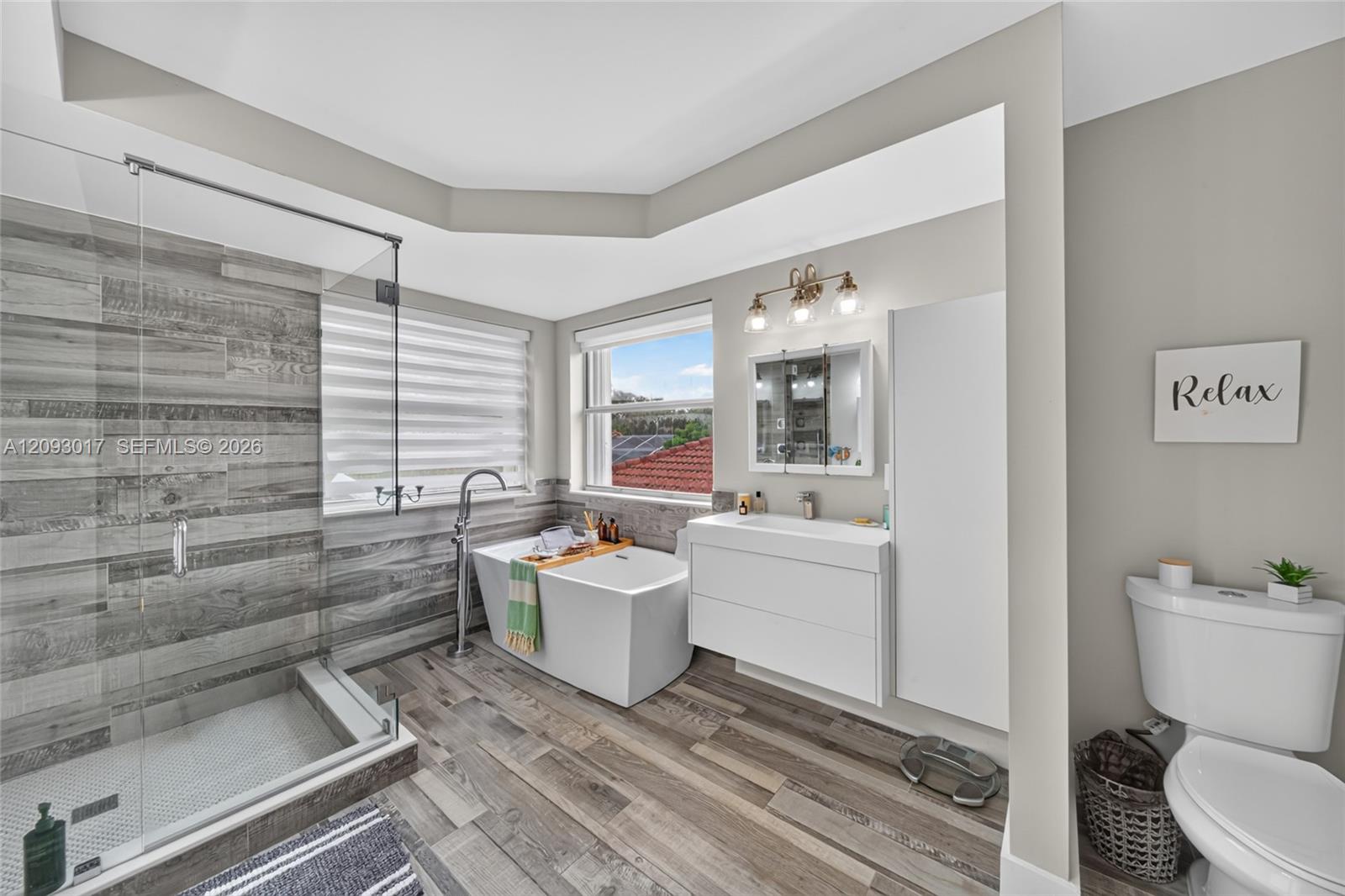 16424 Sapphire Place gallery image #50