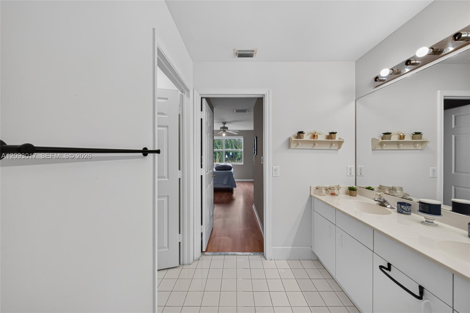 16424 Sapphire Place gallery image #53