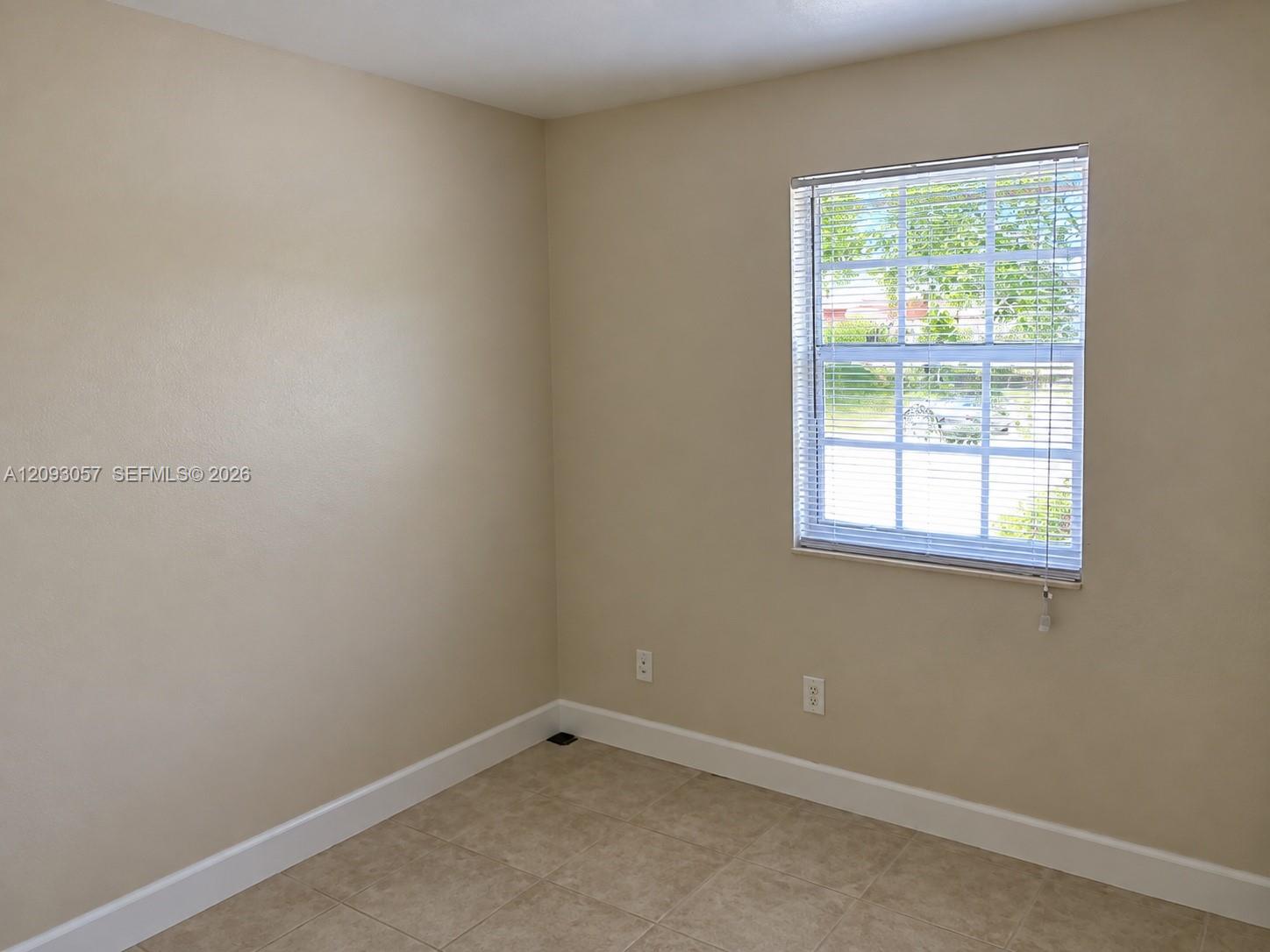 34 SW 17th Avenue