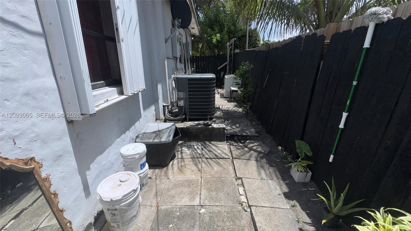 551 NE 159th Street
