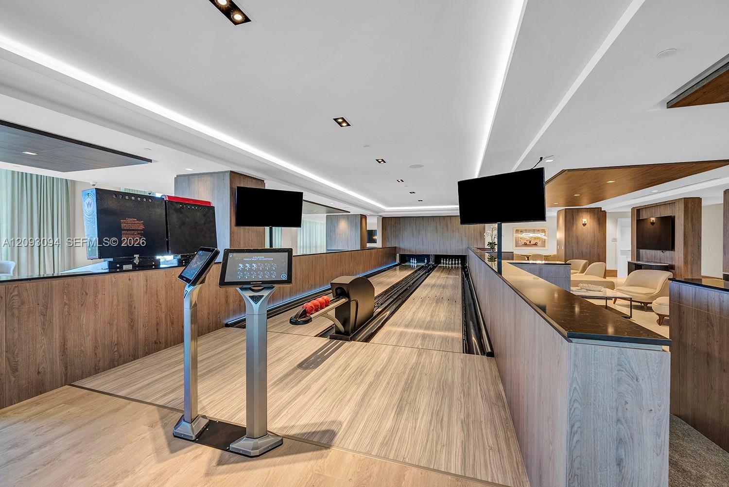 220 Lake Shore Drive