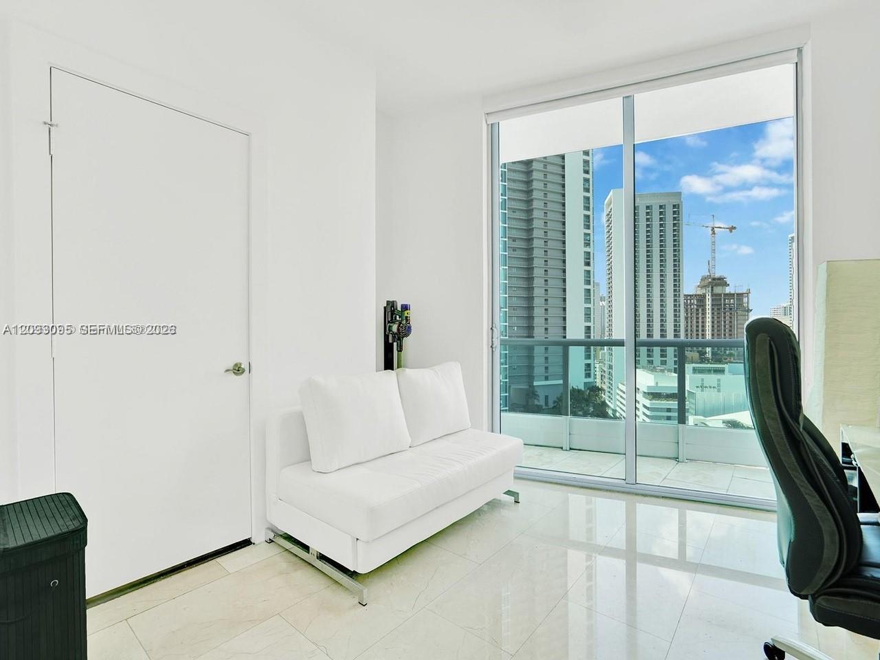 900 Biscayne Boulevard