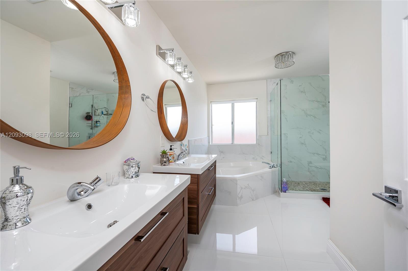 12028 SW 133rd Terrace gallery image #38
