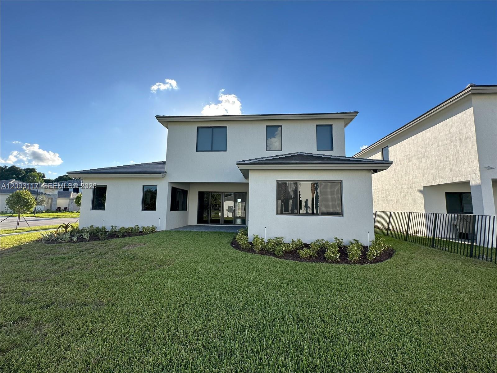 5796 SW 104th Terrace