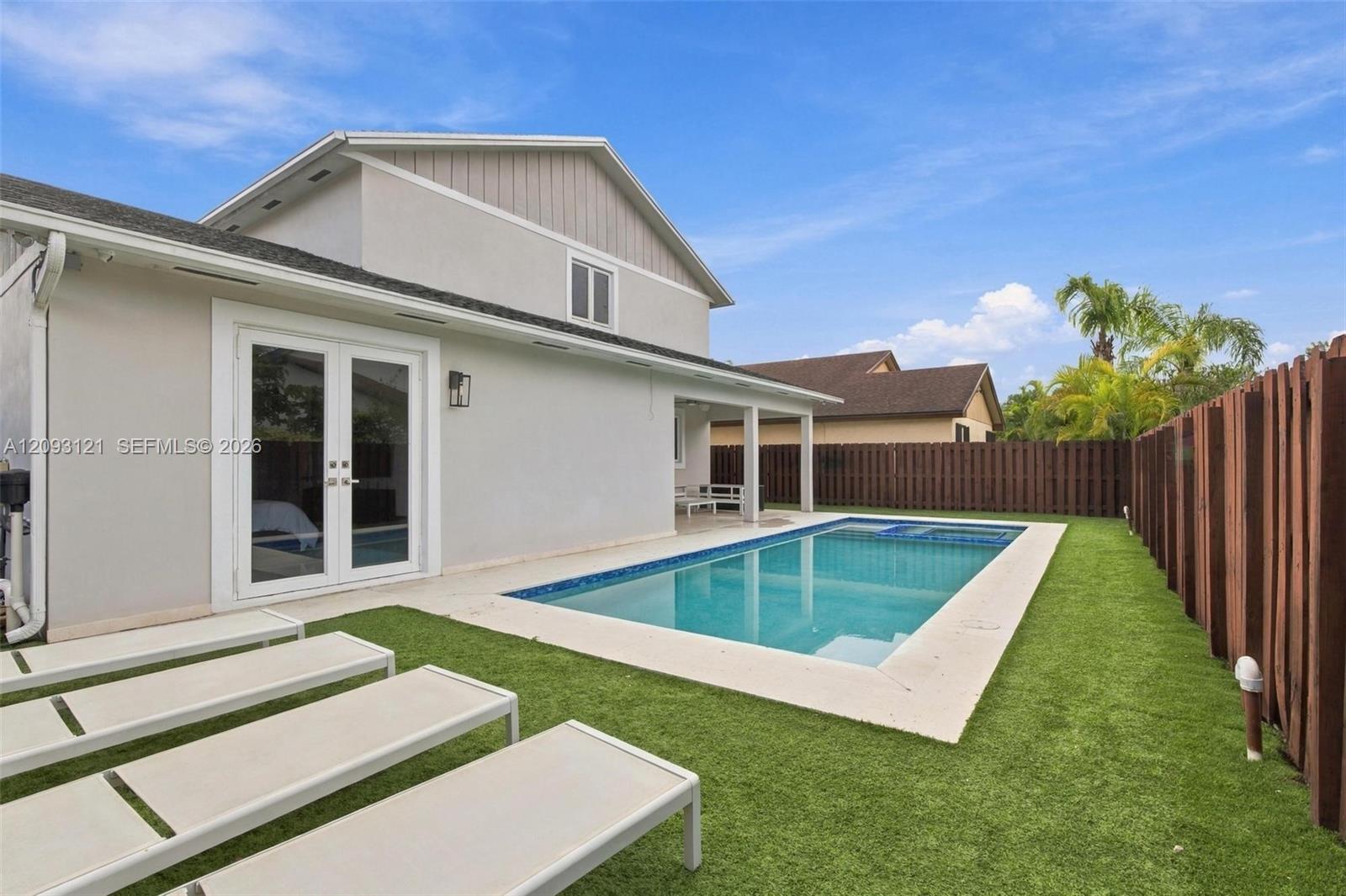 5428 SW 152nd Place Circle