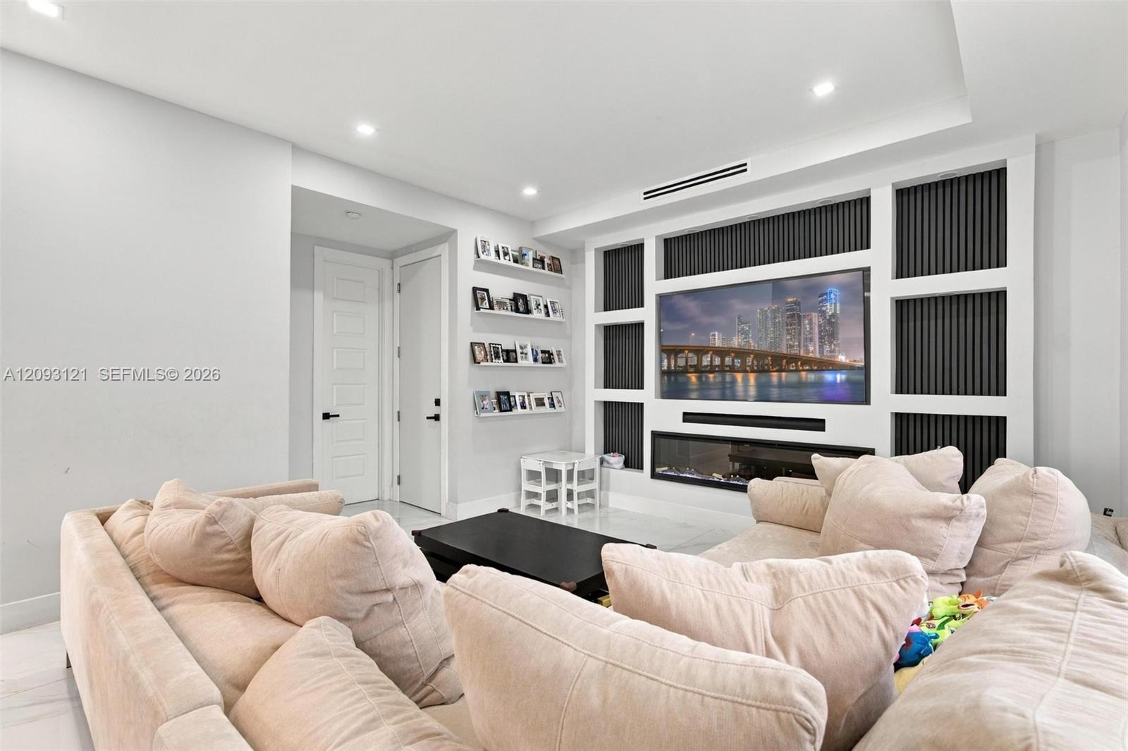 5428 SW 152nd Place Circle