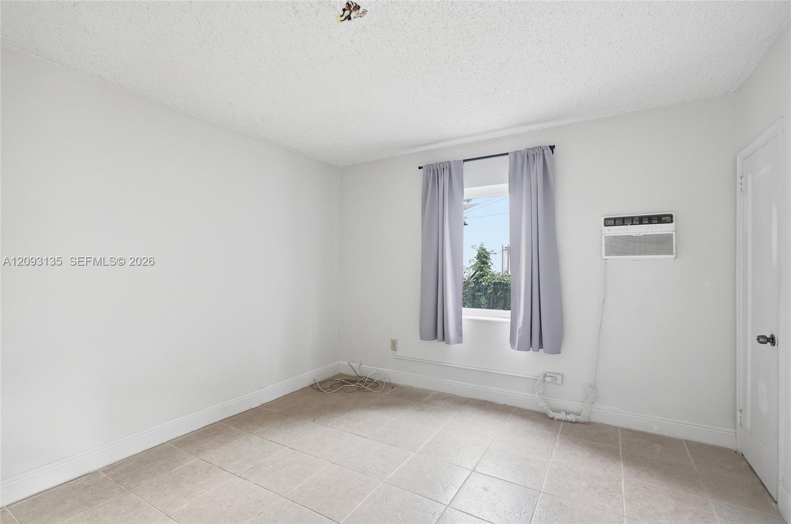 135 SW 27th Road