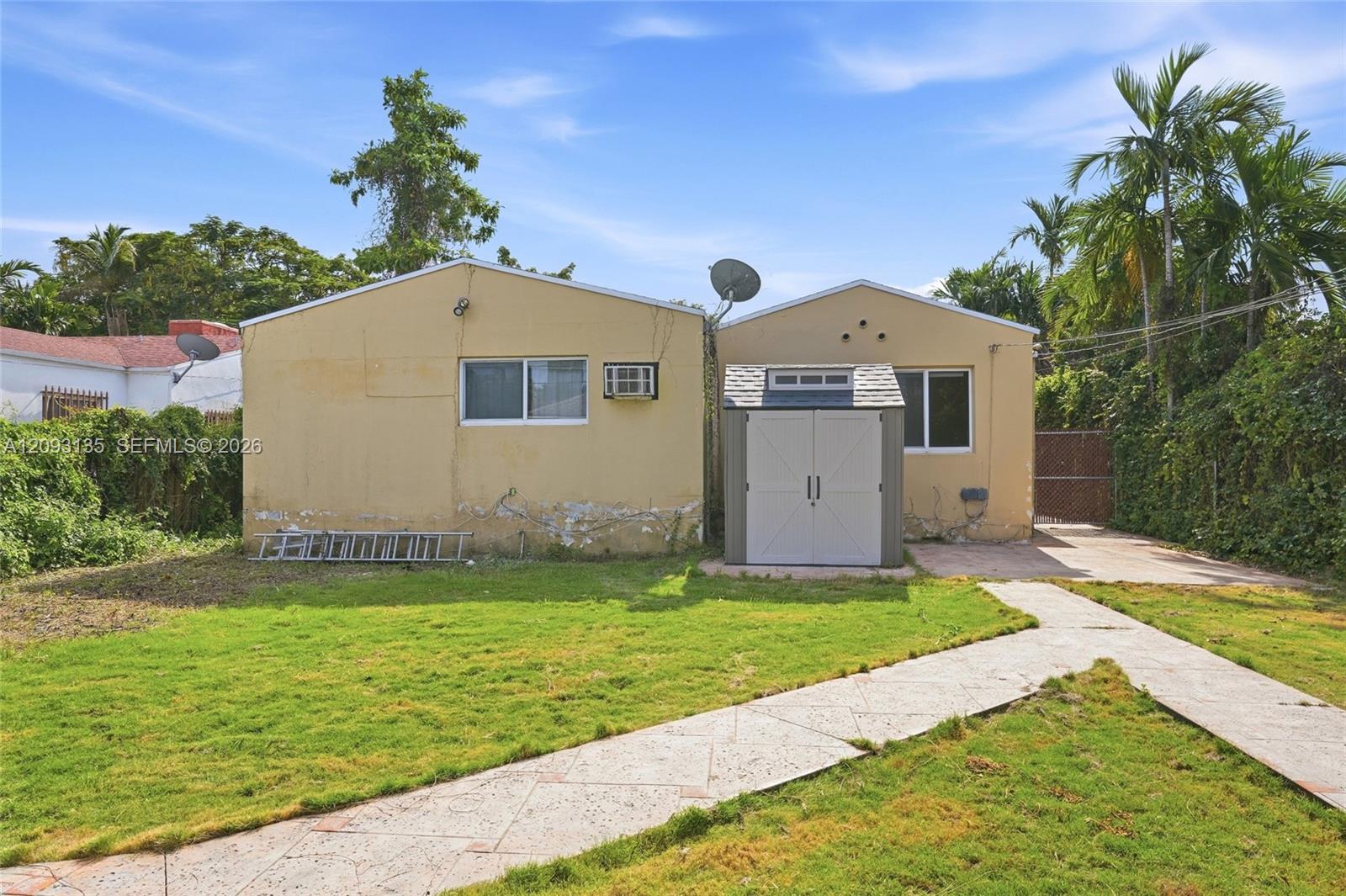 135 SW 27th Road