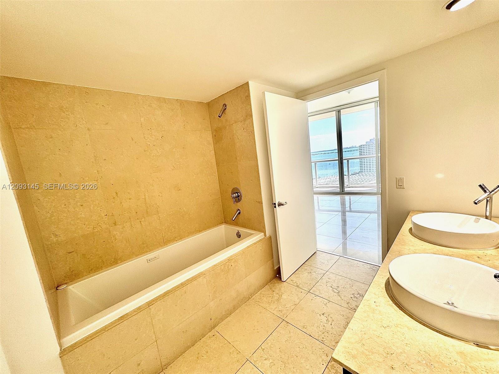 485 Brickell Avenue gallery image #5